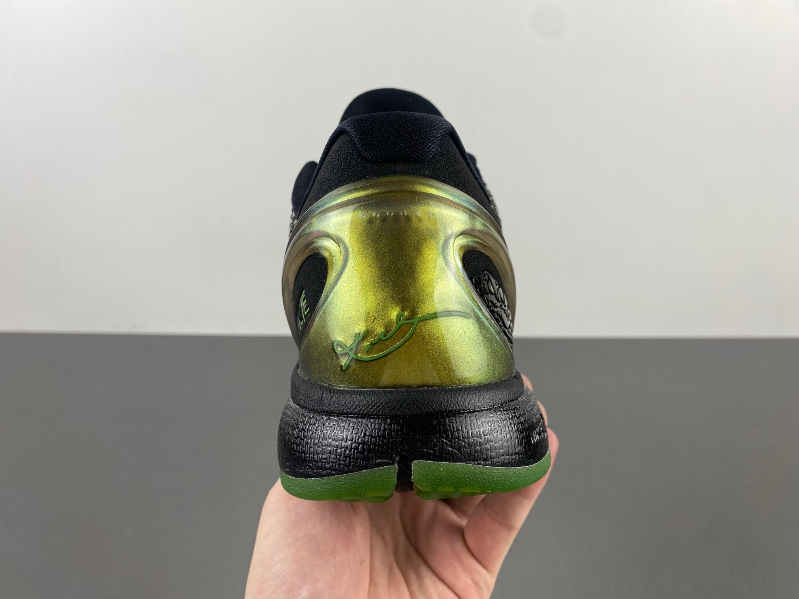 Nike Zoom Kobe 6 Supreme 