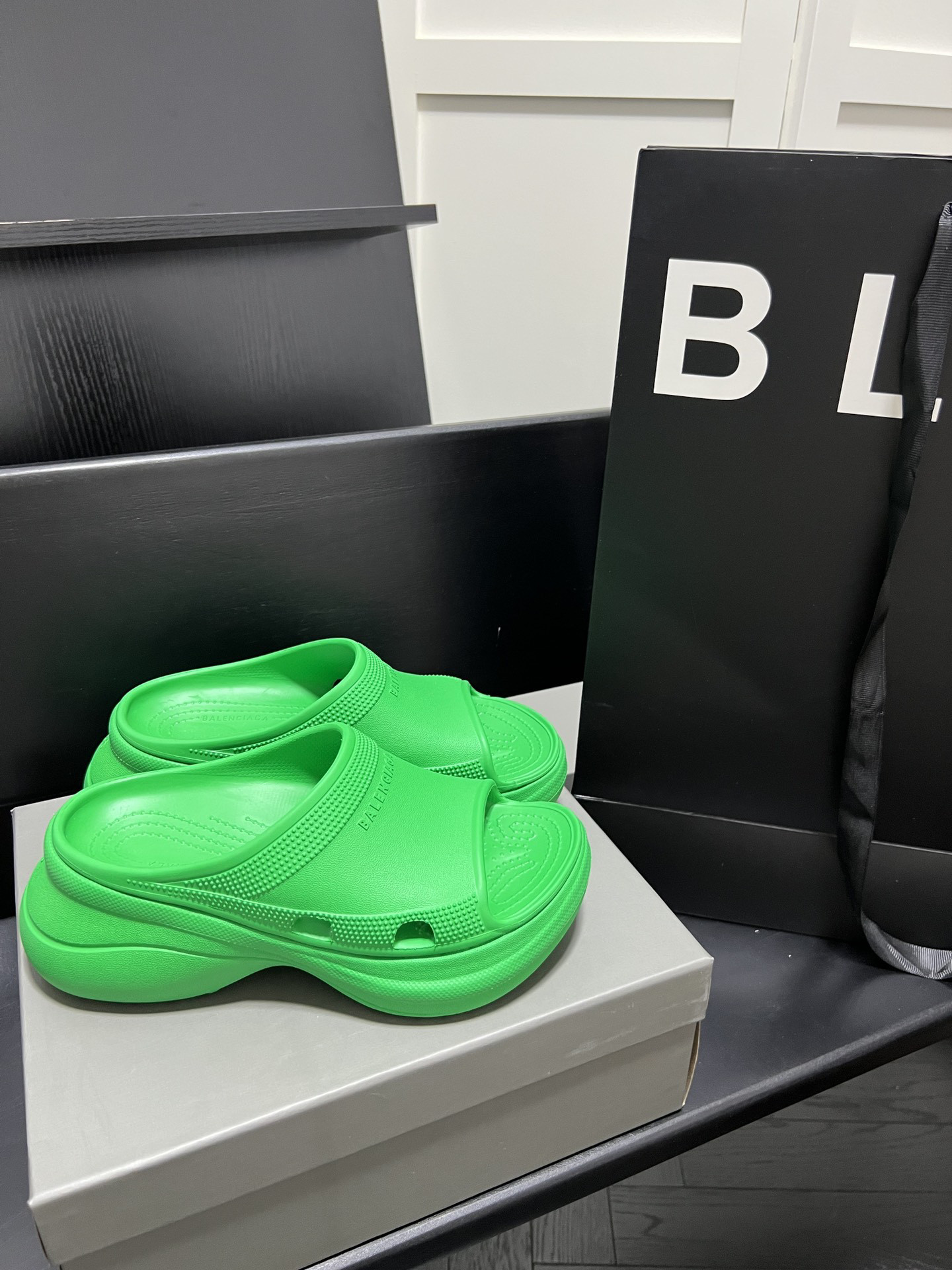 Balenciaga sLIDE
