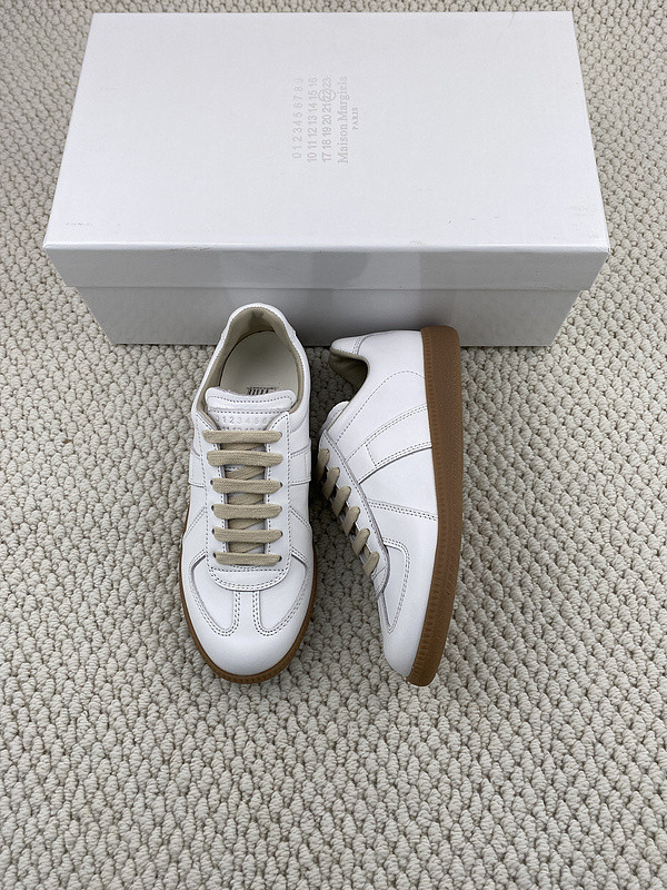 ma*s*n Ma*i*la sneaker